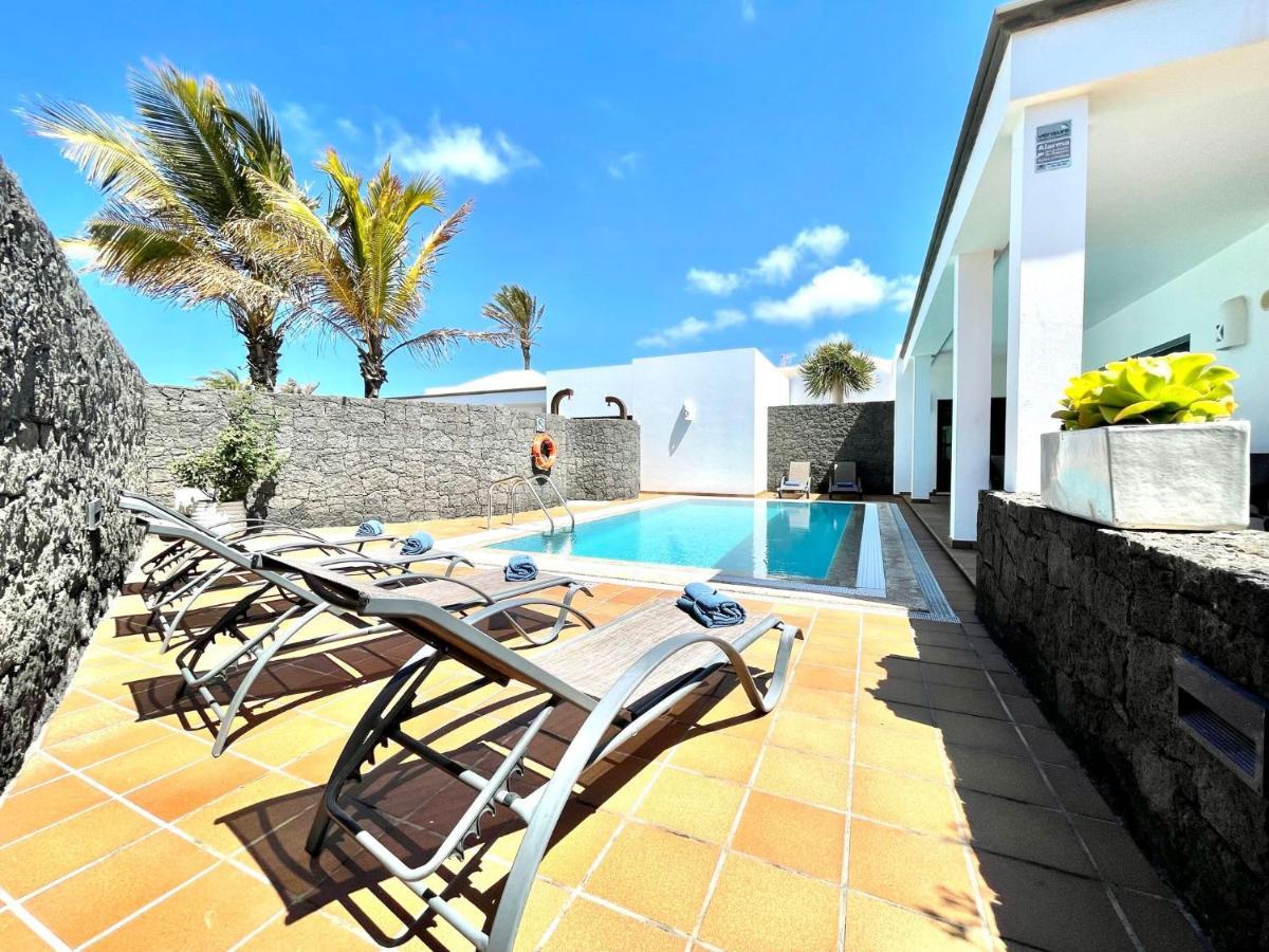 Villas Mamma Mia Pool Heat Private & Jacuzzi Playa Blanca  Exterior photo