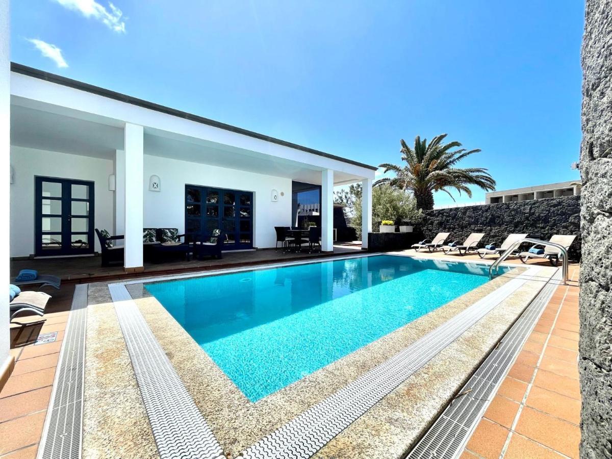 Villas Mamma Mia Pool Heat Private & Jacuzzi Playa Blanca  Exterior photo