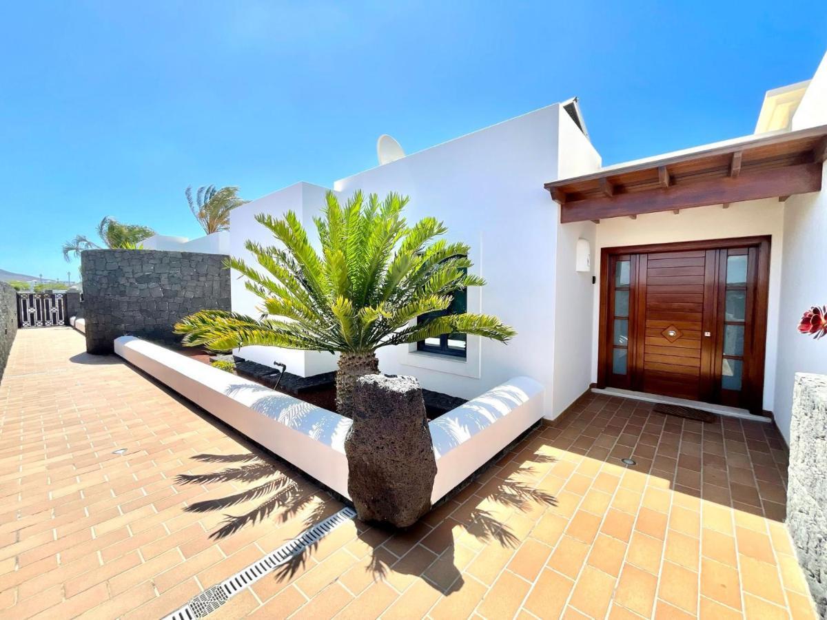 Villas Mamma Mia Pool Heat Private & Jacuzzi Playa Blanca  Exterior photo