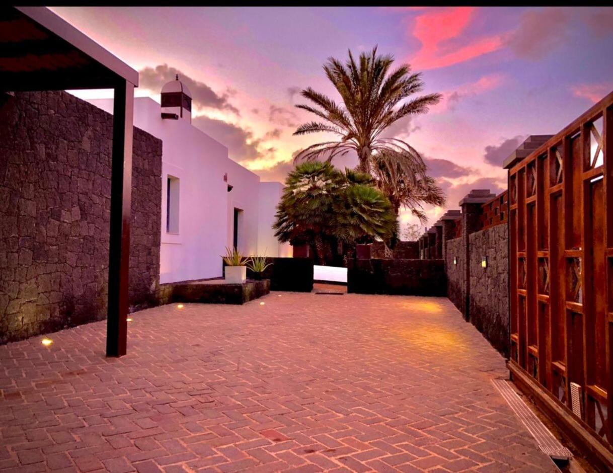 Villas Mamma Mia Pool Heat Private & Jacuzzi Playa Blanca  Exterior photo