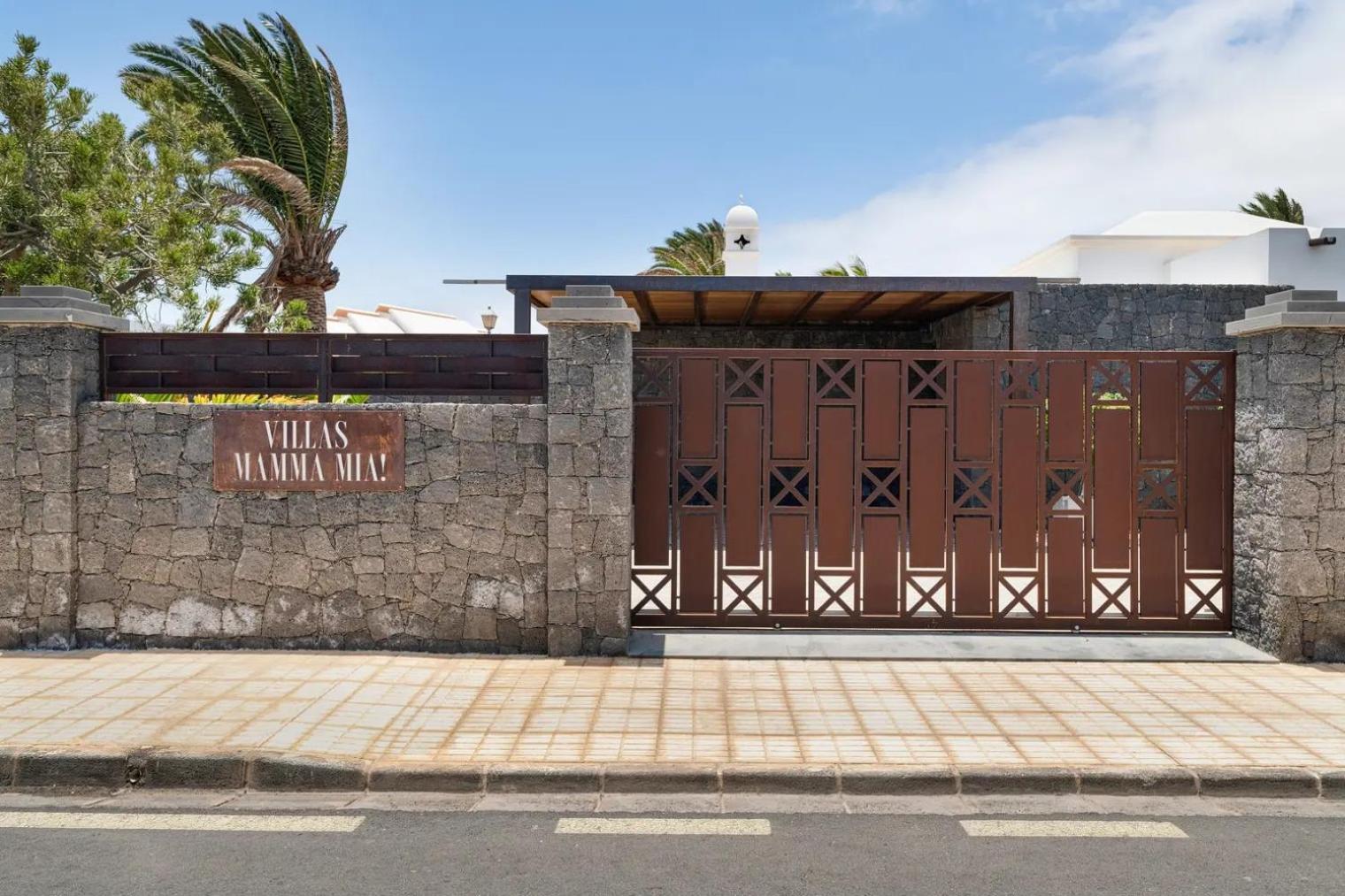 Villas Mamma Mia Pool Heat Private & Jacuzzi Playa Blanca  Exterior photo